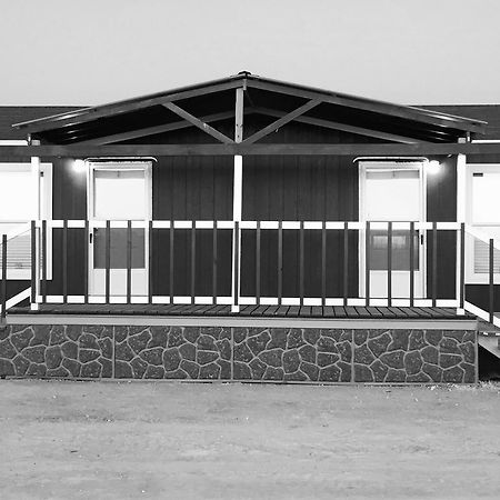 Grand Inn Big Lake Exterior photo